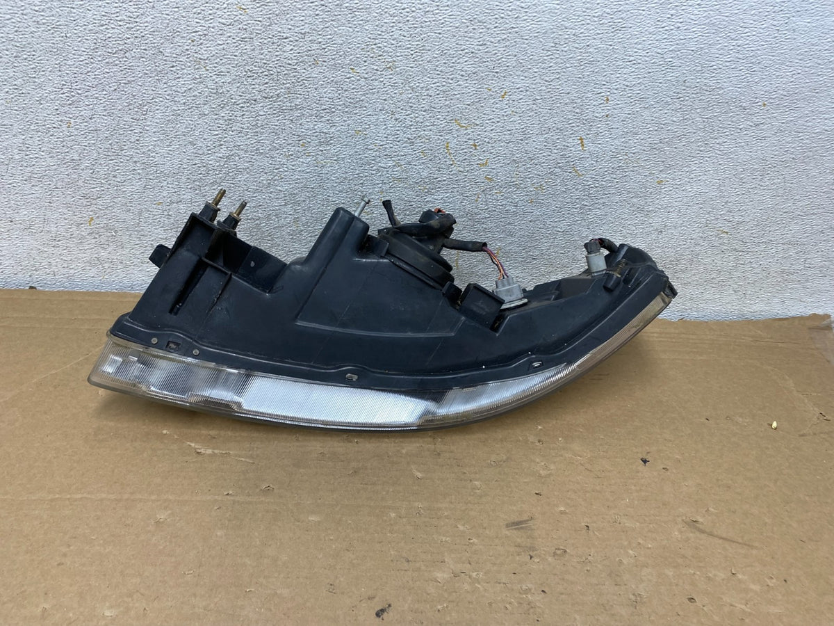 Sedan 2000 2001 Nissan Altima Headlight Right Passenger RH AH8311 DW5