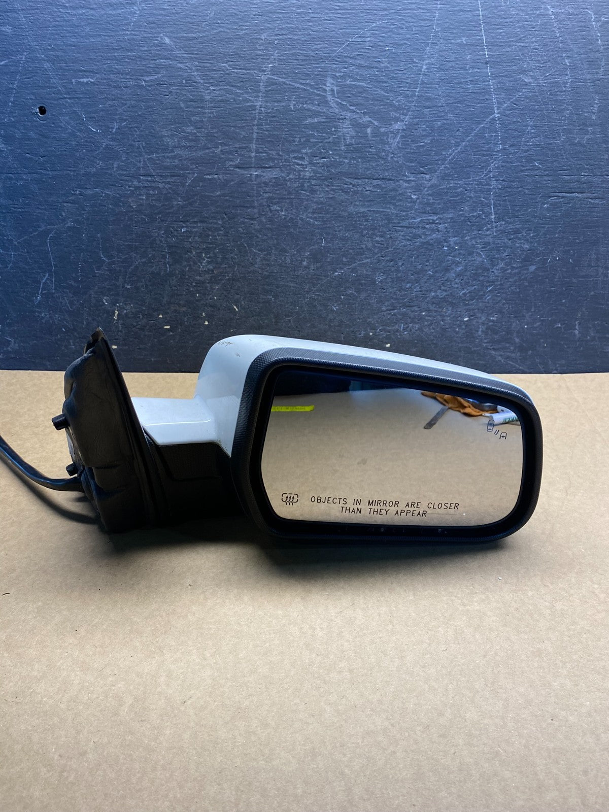 2015 - 2017 Chevrolet Equinox Right Passenger RH View Door Mirror AG7161 DW9