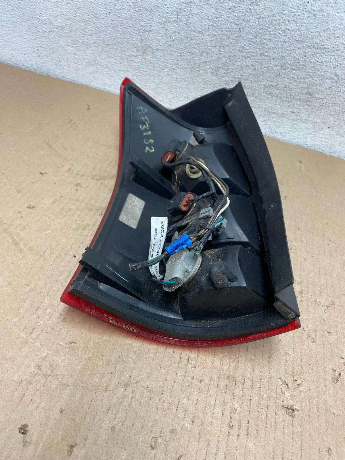 2004 to 2007 Saturn Vue Right Passenger Rh Side Tail Light AF3182 LK6