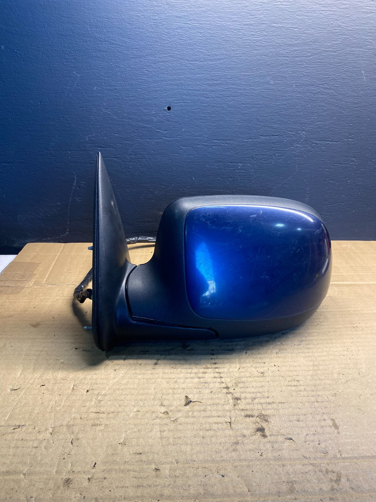 2003-2006 Chevrolet Tahoe Suburban Left Driver LH Turn Door Mirror OEM AB7096 MS0
