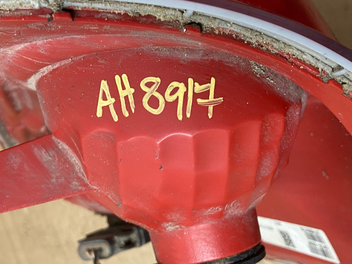 2005-2011 Dodge Dakota Right Passenger Rh Side Tail Light AH8917 LK8