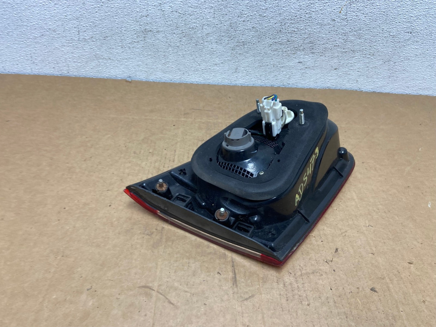 2010 2011 2012 Hyundai Santa Fe Right Passenger RH Tail Light Inner AD54734