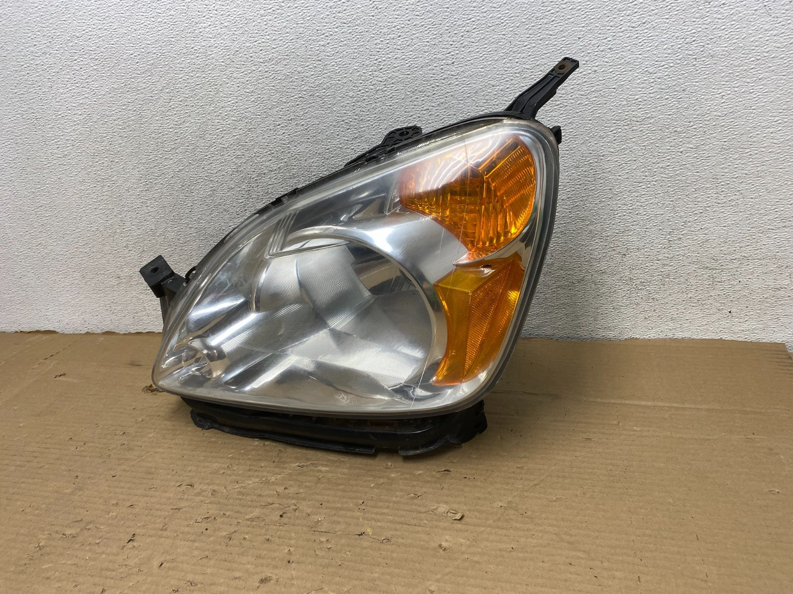 2002 to 2004 Honda Crv Cr-v Left Driver Halogen Headlight AG8206 DW2