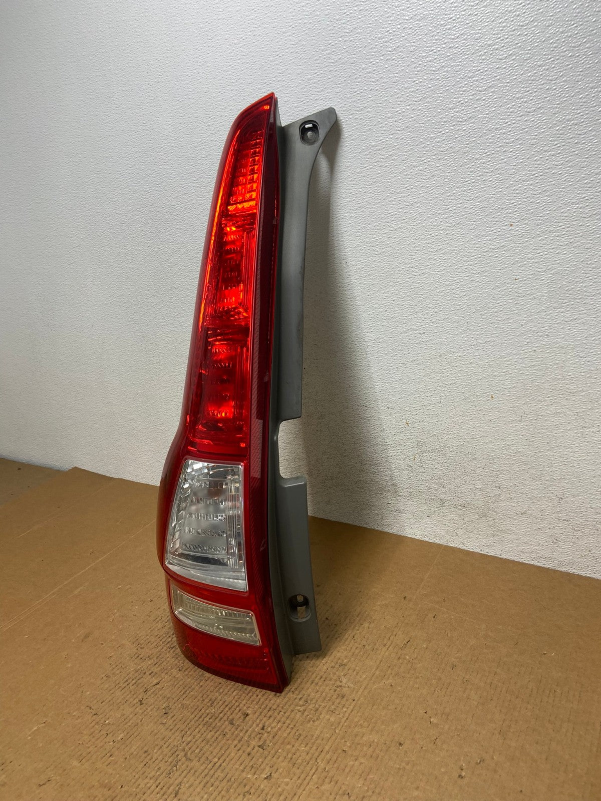 2007 - 2011 Honda Cr-v Crv Left Driver Lh Side Tail Light AE1361 LK1
