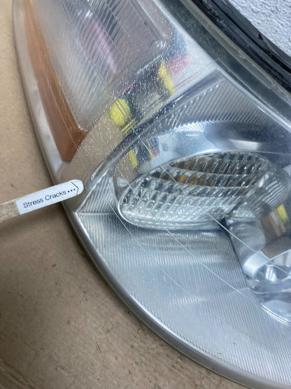 2005 to 2011 Lincoln Town Car Right Passenger Rh Side Headlight AF4721 DW4