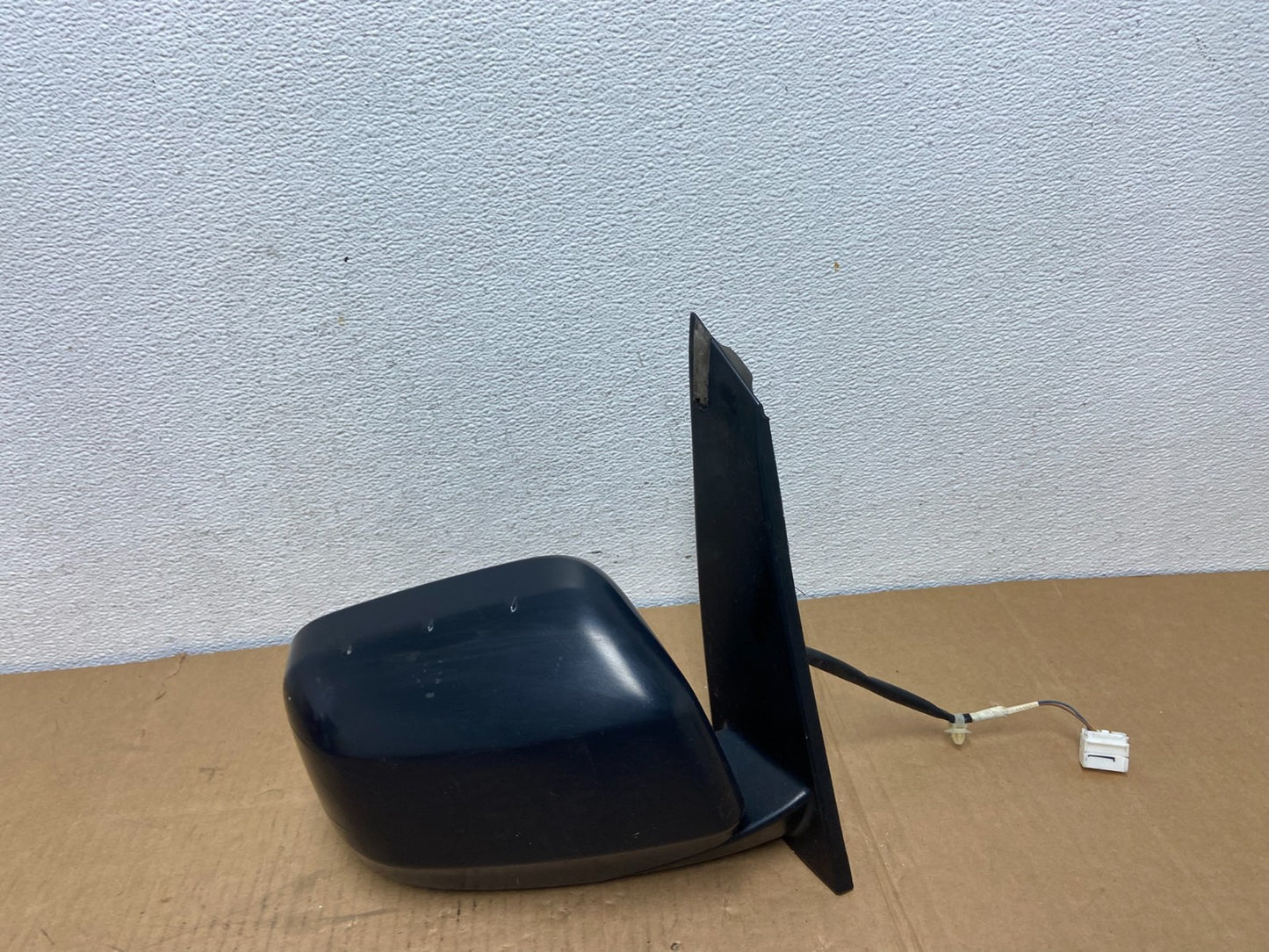 2011 to 2013 Honda Odyssey Right Passenger Door Mirrorr AC7571 DW0