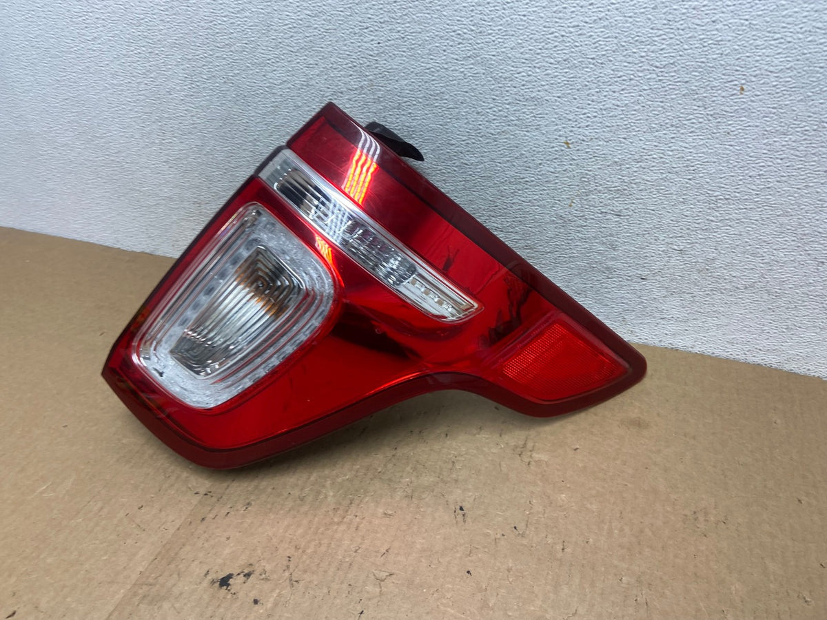 2011 2012 2013 2014 2015 Ford Explorer Right Passenger RH Tail light AF9746 LK1