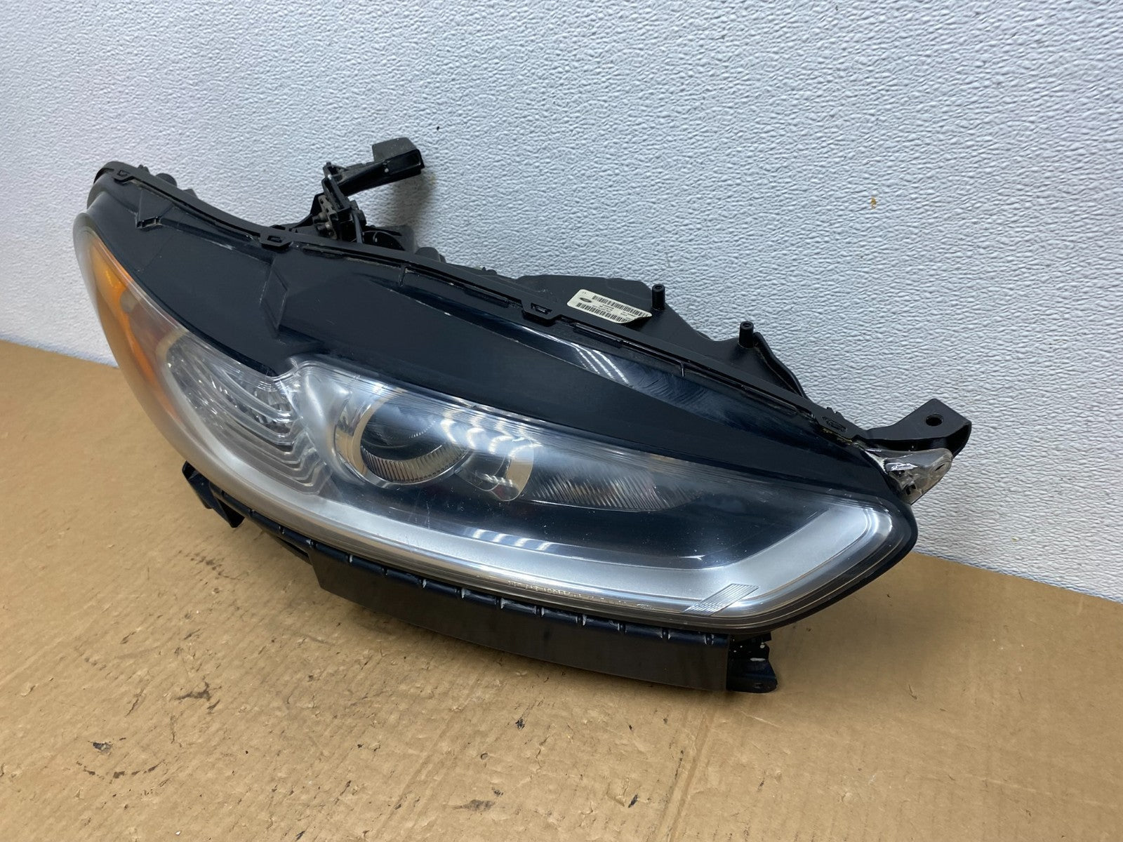 2013 to 2016 Ford Fusion Right Passenger Rh Side Headlight AC7729 DW1