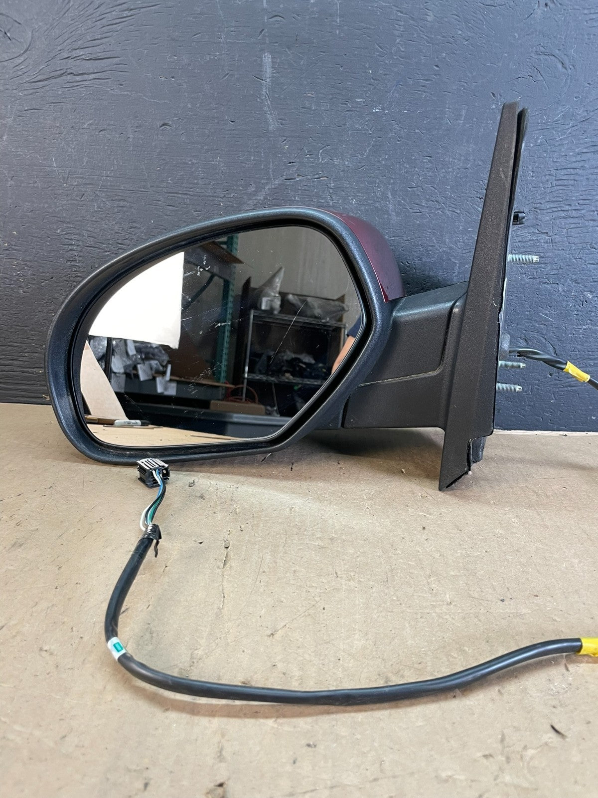 2007 to 2013 Chevrolet Tahoe Silverado Suburban Left Driver Mirror AD5873 DW9