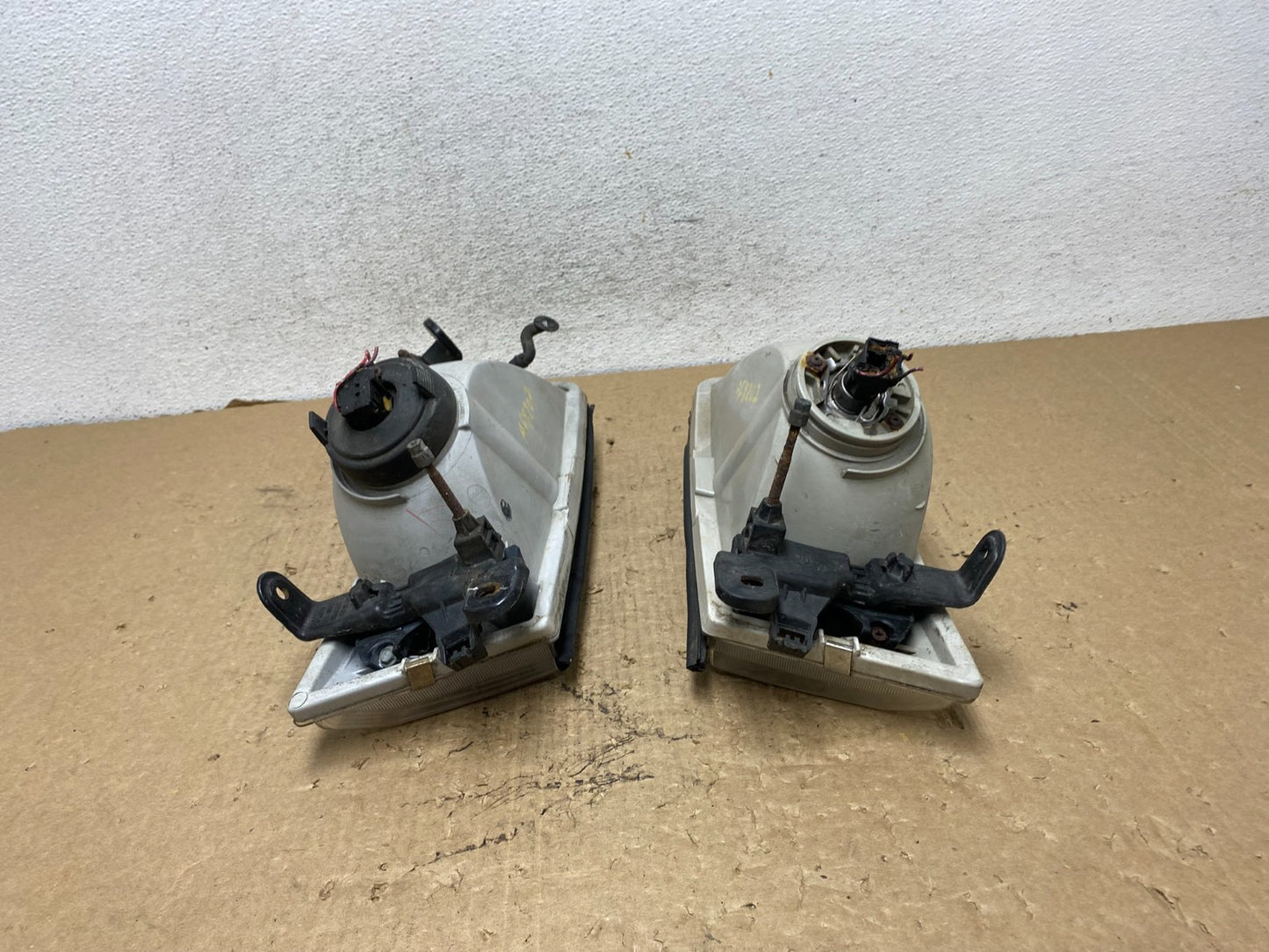 1997 1998 1999 Toyota Camry Left+Right Side Set Halogen Headlights AF8207 DW7