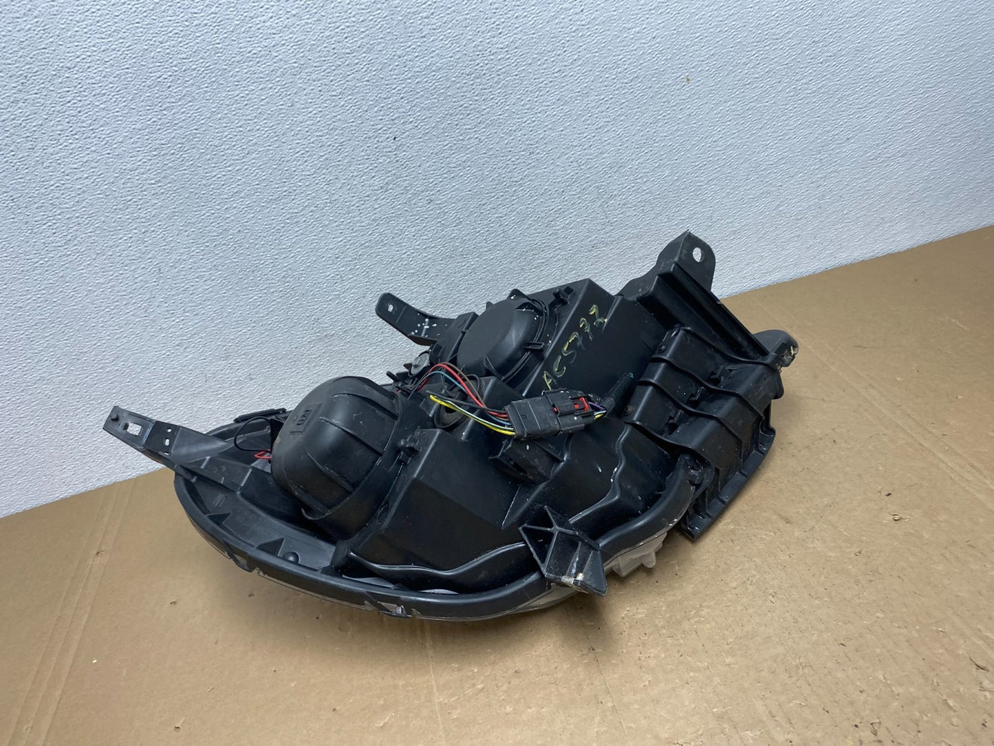 2016-2018 Chevrolet Equinox Left Driver LH Halogen Headlight AC5772 DW7