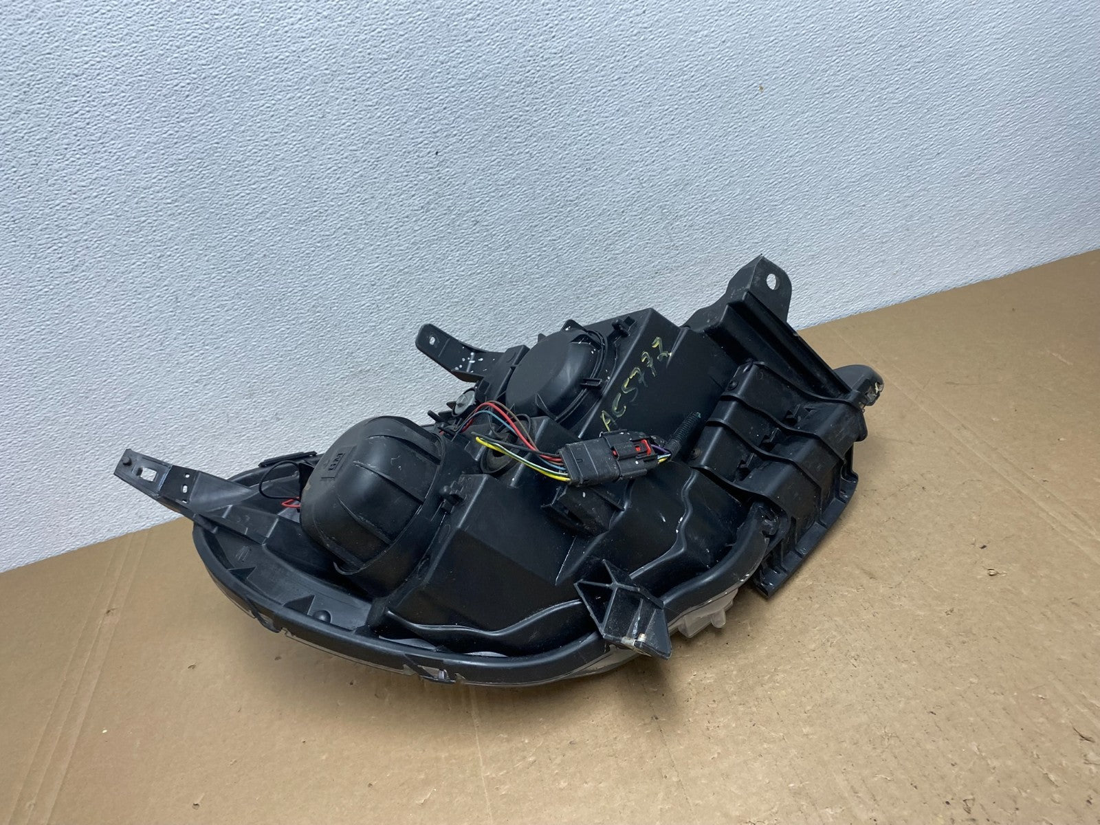 2016-2018 Chevrolet Equinox Left Driver LH Halogen Headlight AC5772 DW7