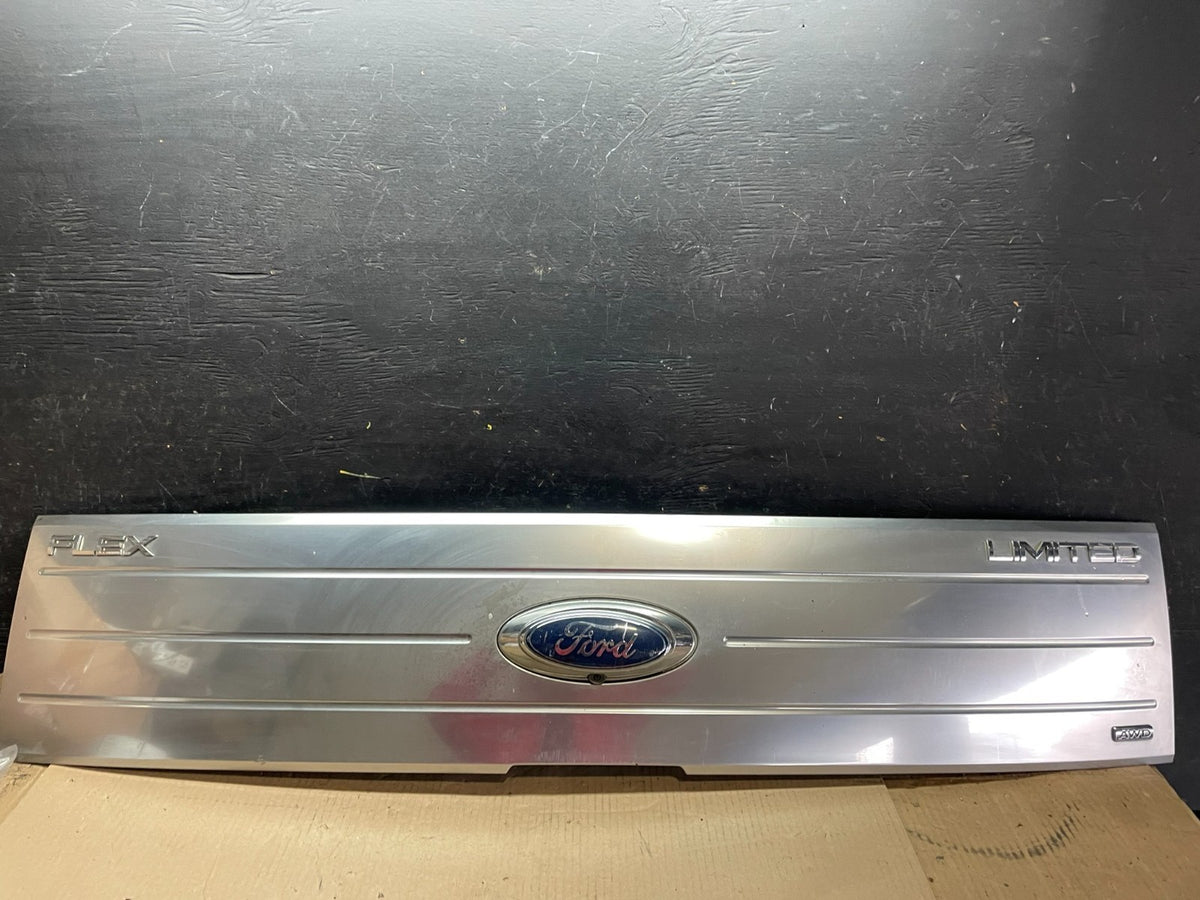 2009-2012 Ford Flex Trunk Lid Hatch Molding Trim Panel W/Camera U7492 DG0