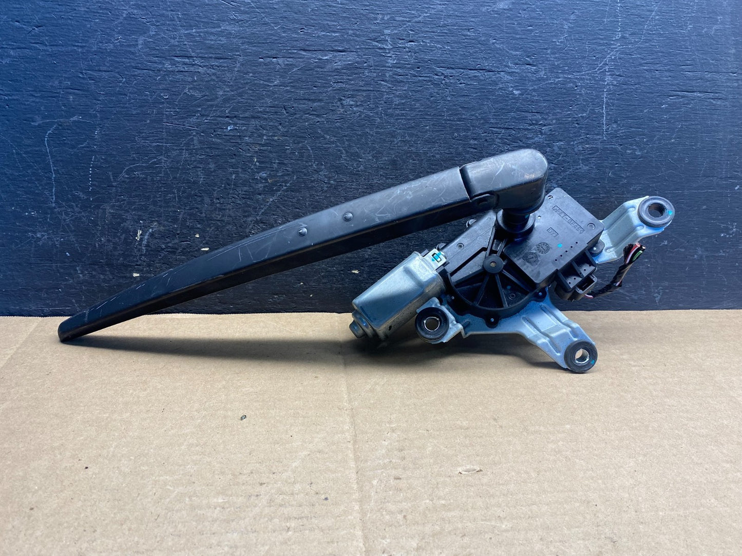 2009-2017 Chevrolet Traverse Rear Glass Windshield Wiper Motor AE8257 DG0