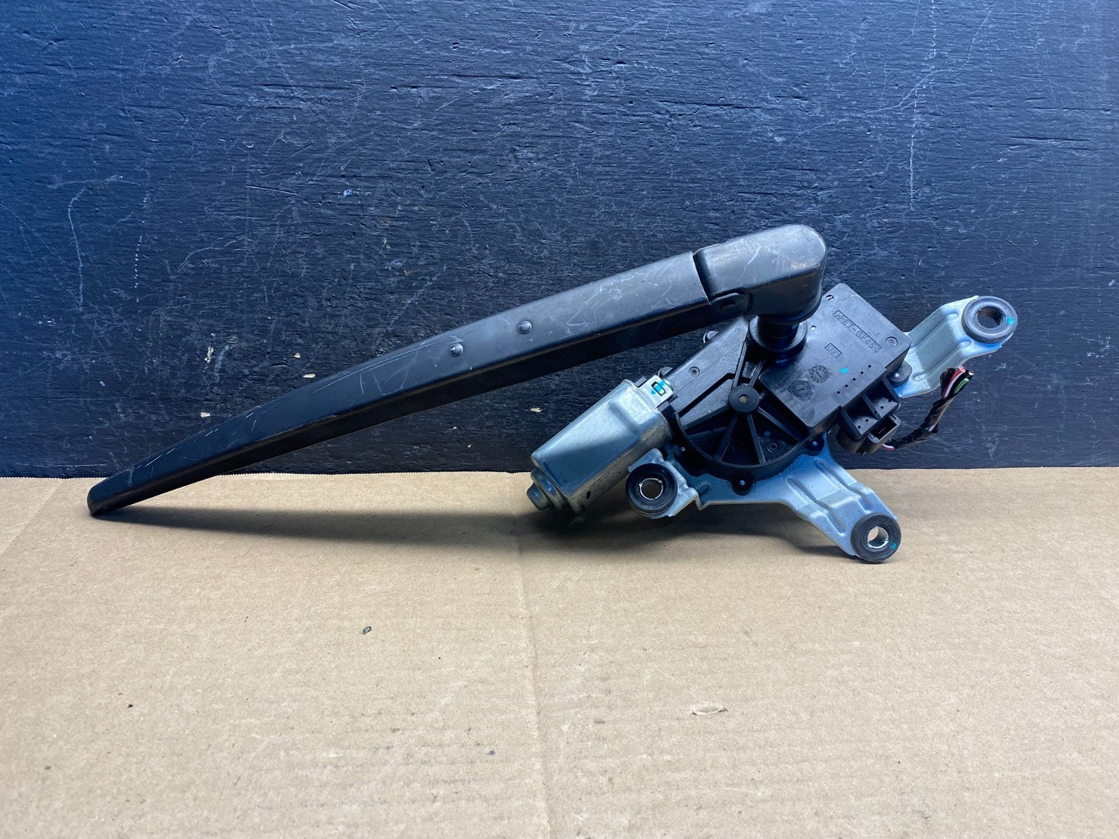 2009-2017 Chevrolet Traverse Rear Glass Windshield Wiper Motor AE8257 DG0