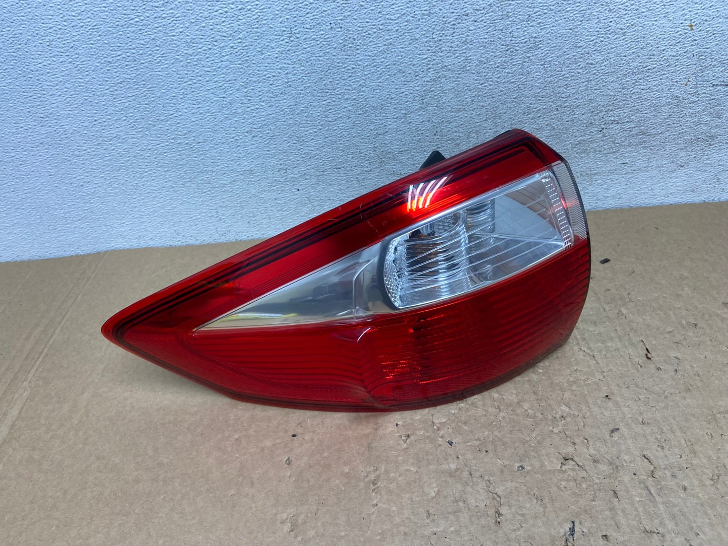 2013 to 2016 Ford C-Max Left Driver Side Tail light AF8010 LK0