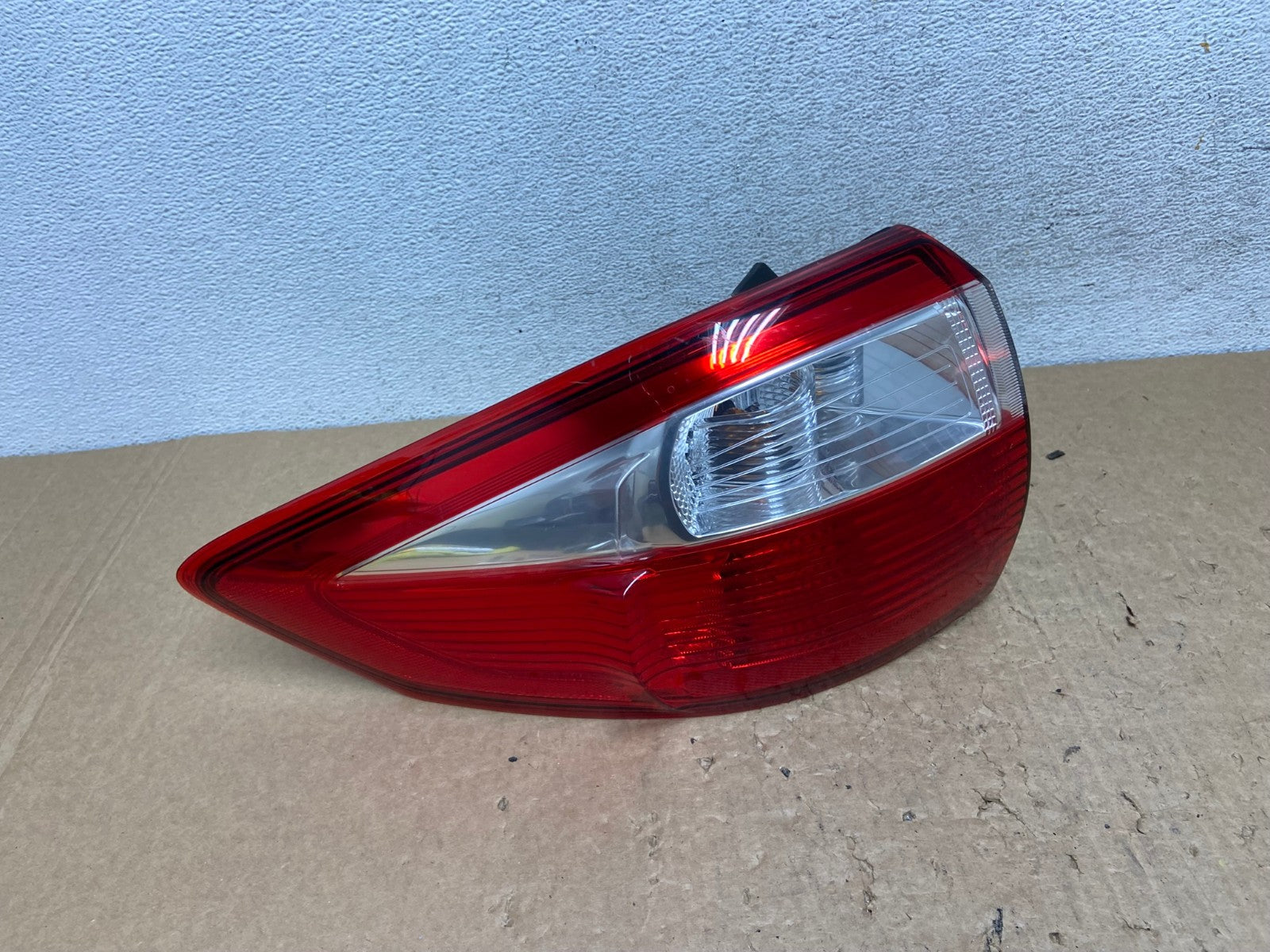 2013 to 2016 Ford C-Max Left Driver Side Tail light AF8010 LK0