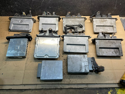 Mix of 10 Ford ECM Engine Computer Module X88511