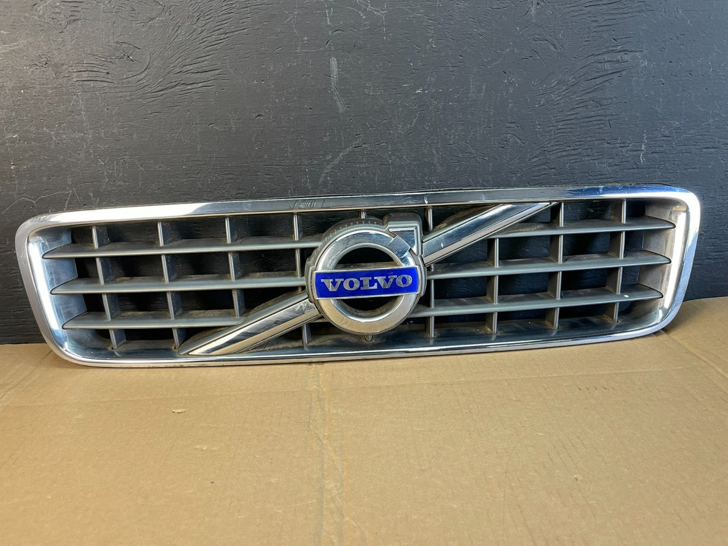 2010 to 2013 Volvo XC90 Front Upper Grill Grille AC5349 DG0