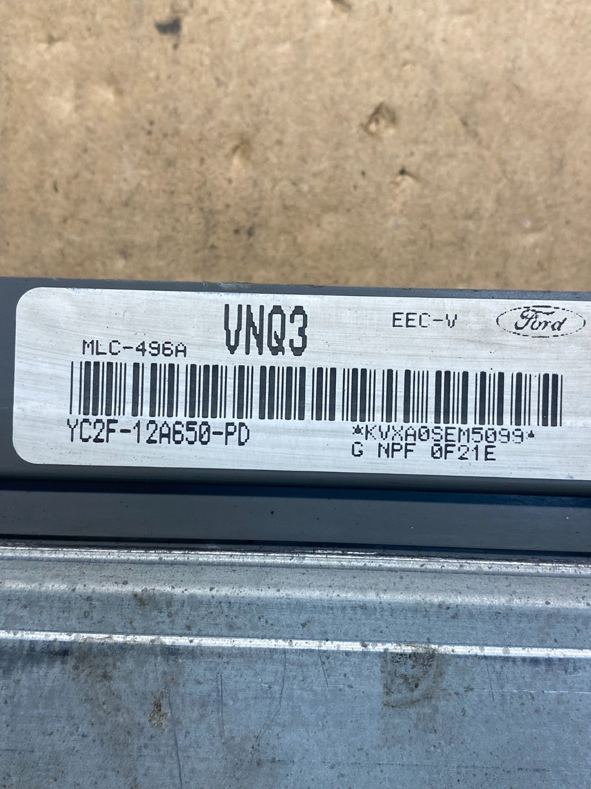 2000 Ford Van E250 E350 5.4L Engine Control Module Unit ECU AE7438 DW2