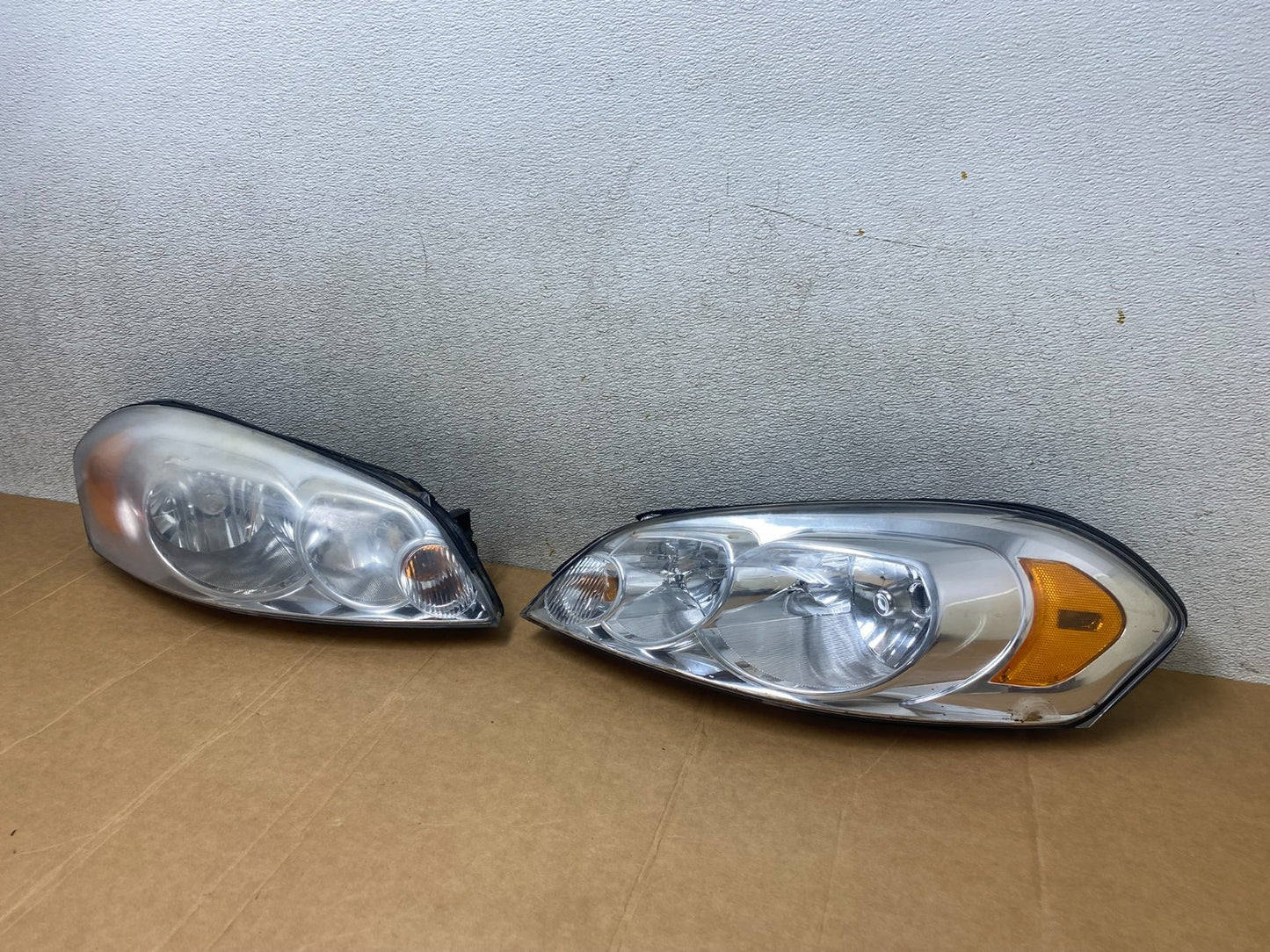2006 - 2013 Chevrolet Impala Left+Right Set Headlights Halogen T1142 DW1