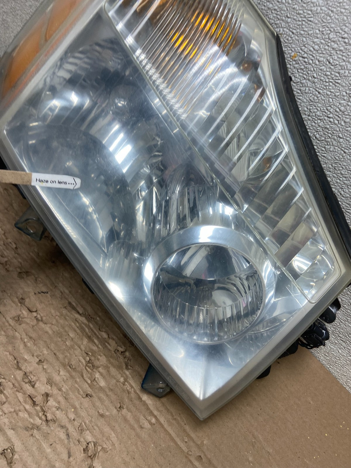 2004 to 2007 Nissan Armada Right Passenger RH Side Headlight Oem AB1666 DW4