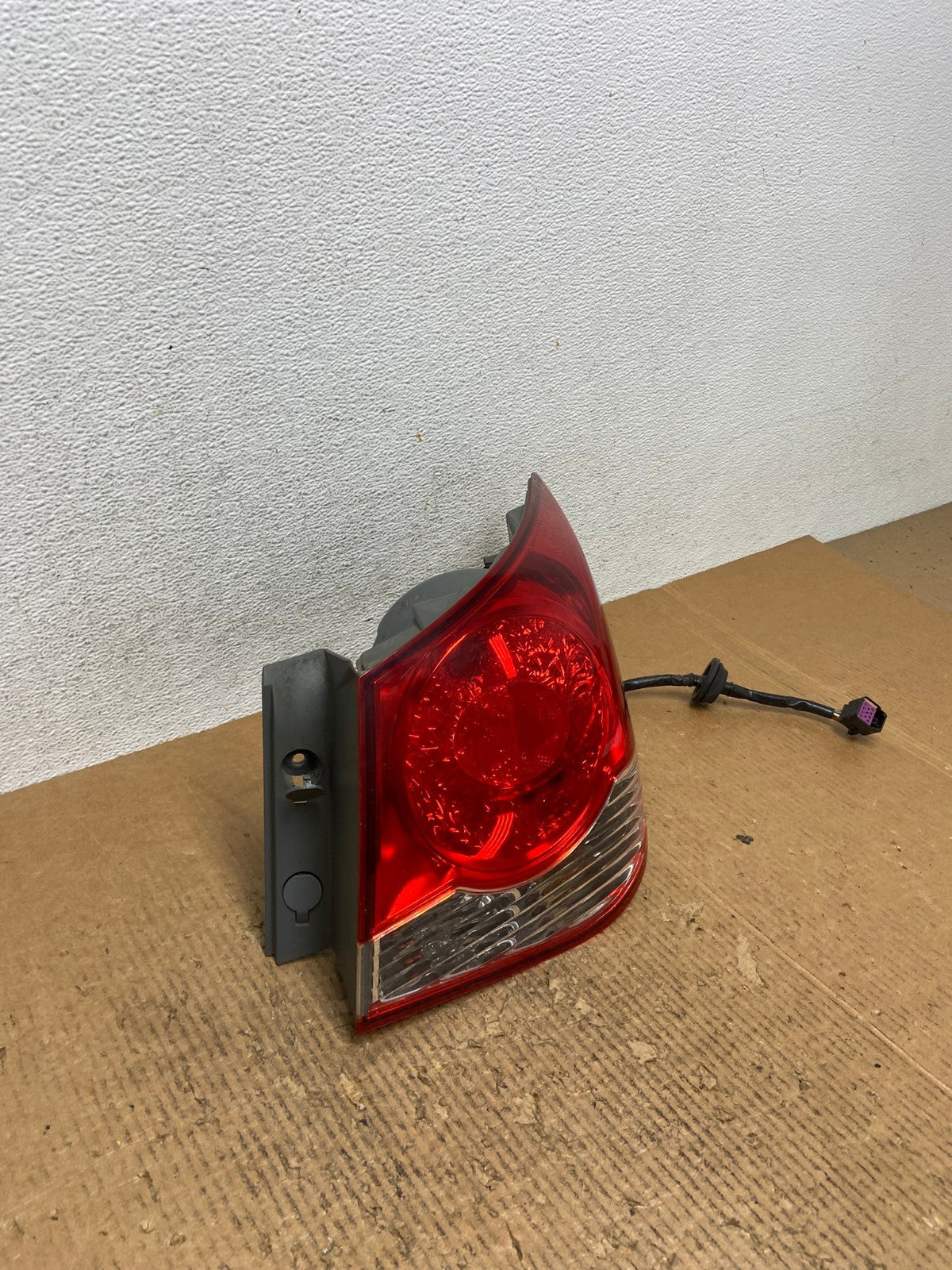 2011 2012 2013 2014 Chevrolet Cruze Right Passinger RH Side Tail Light AE2641 LK2