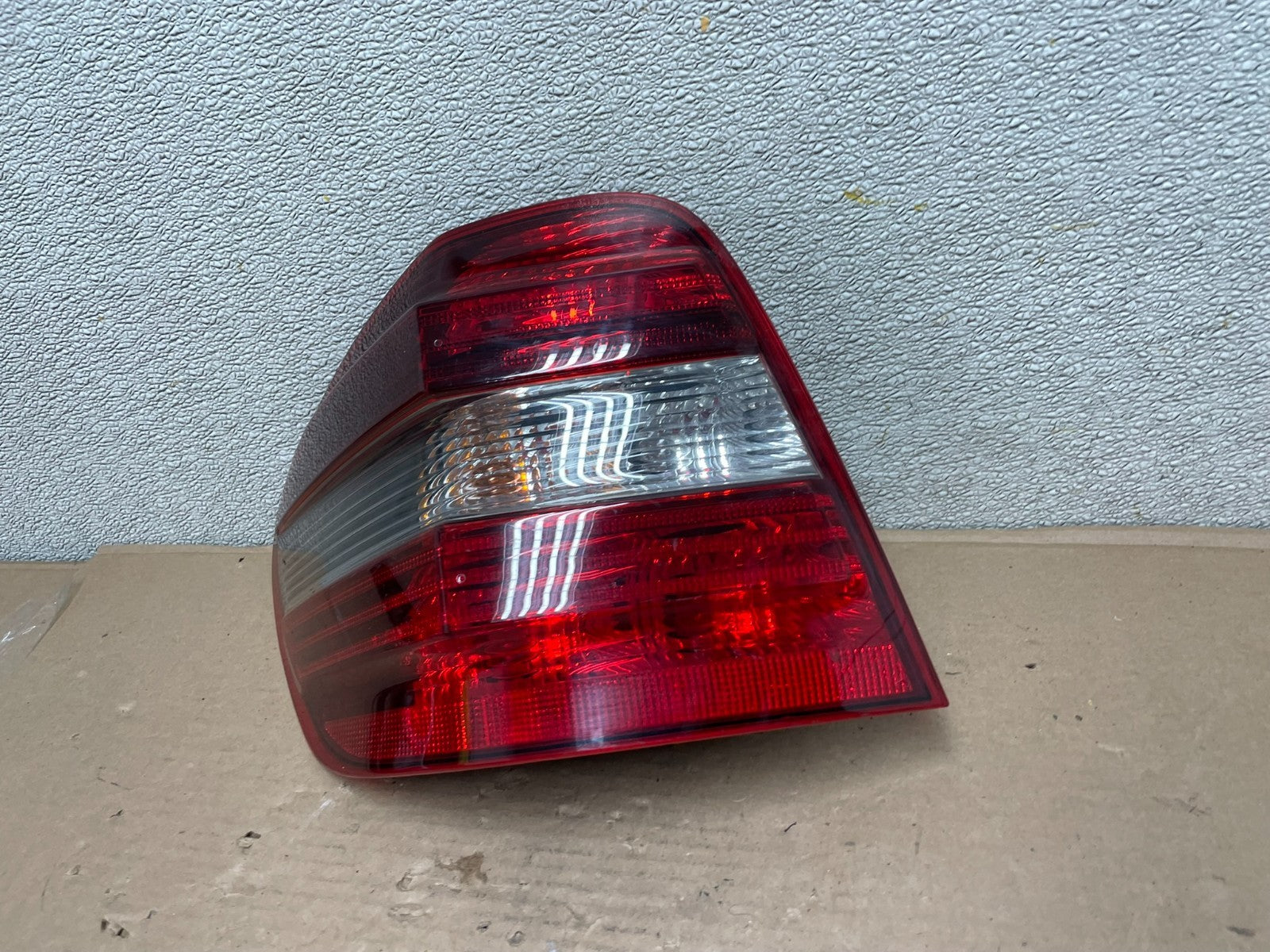 2009 to 2011 Mercedes ML350 ML-Class Left Driver Side  Tail Light OEM AA9975 LK1