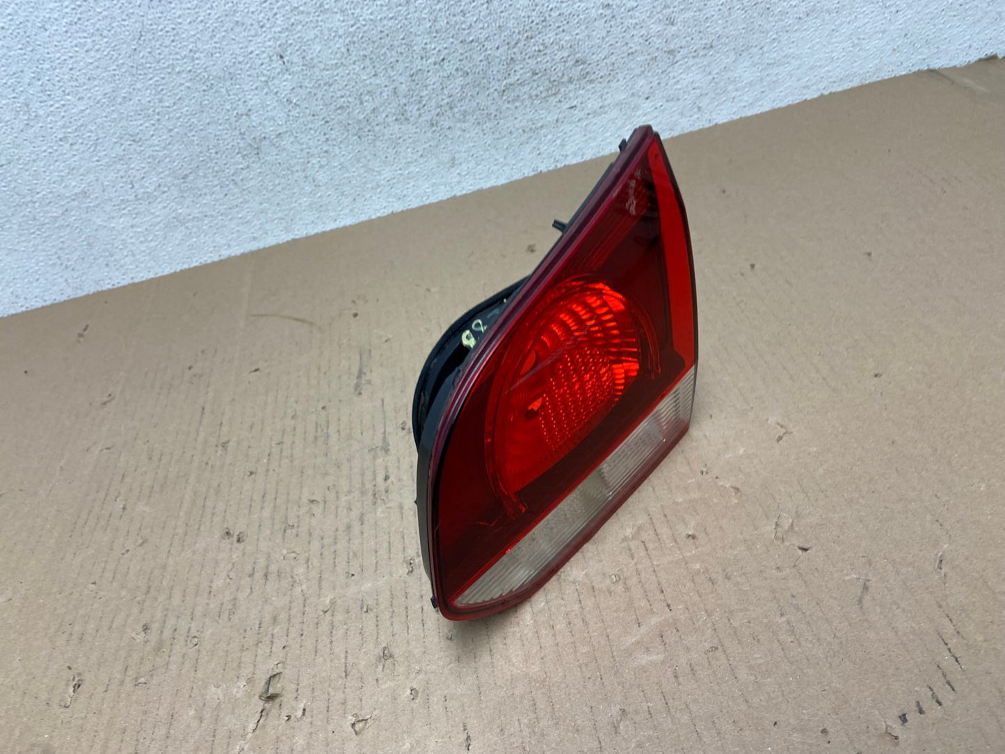 2010 to 2014 Volkswagen Golf GTI Hatchback Right Inner Tail Light AE7283 LK2