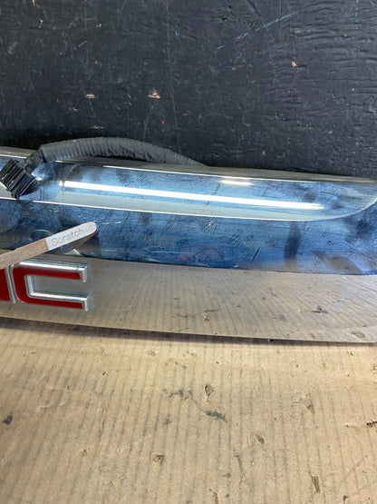 2010-2015 Gmc Terrain Lift Gate Handle Trim Back Up Camera Chrome Panel j71923
