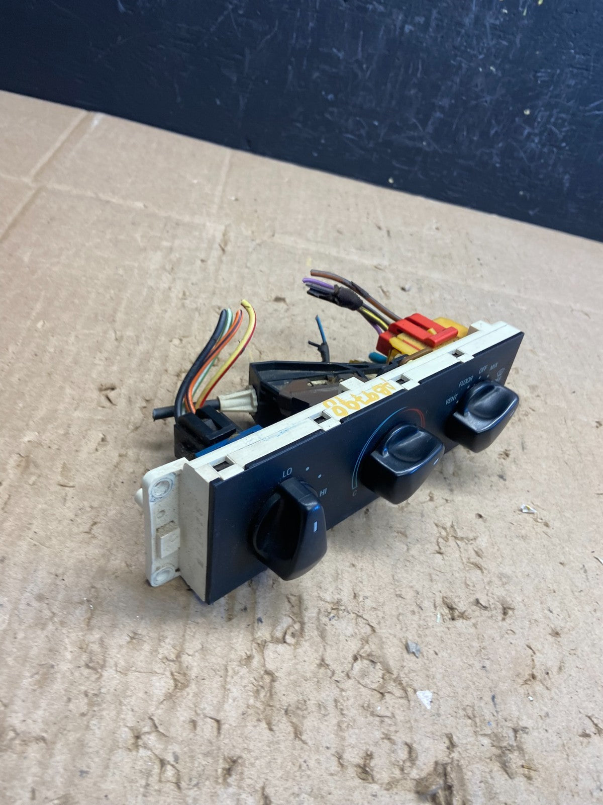 1992 to 1996 Ford F150 Heater A/C Climate Control ab9798 DG1