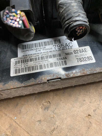 2004 Dodge Durango 5.7L  Engine Computer Module ECU PCM p56029029ae G2980 DG13