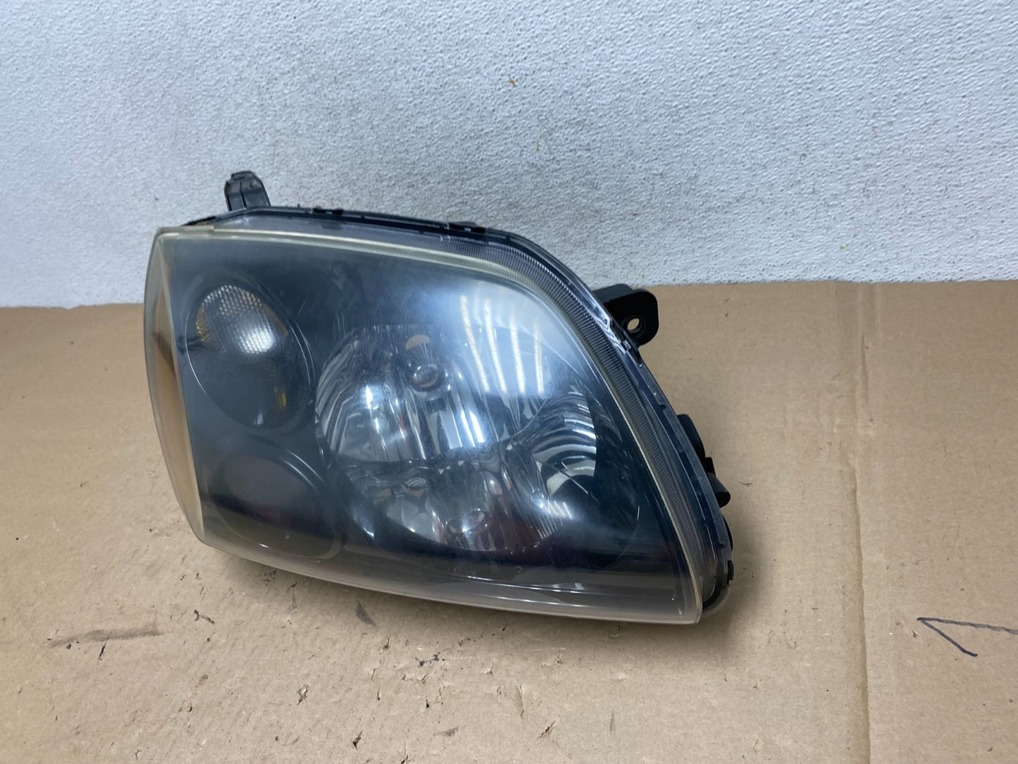 2004 to 2009 Mitsubishi Galant Right Passenger Headlight Black Halogen AG4115 DW1