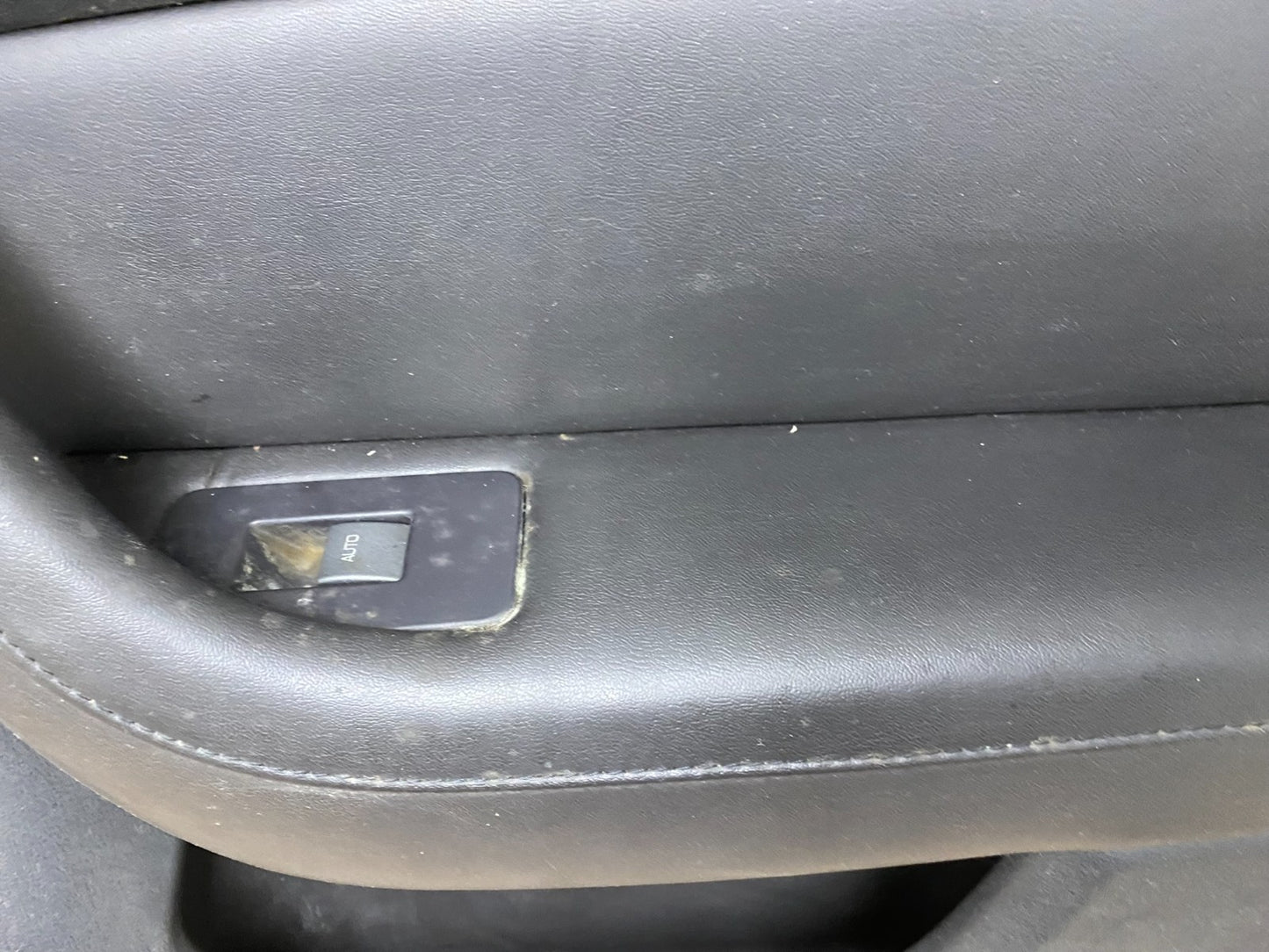 2009-2012 Lincoln MKS Front Right Passenger RH Door Interior Trim Panel W9216 DG3