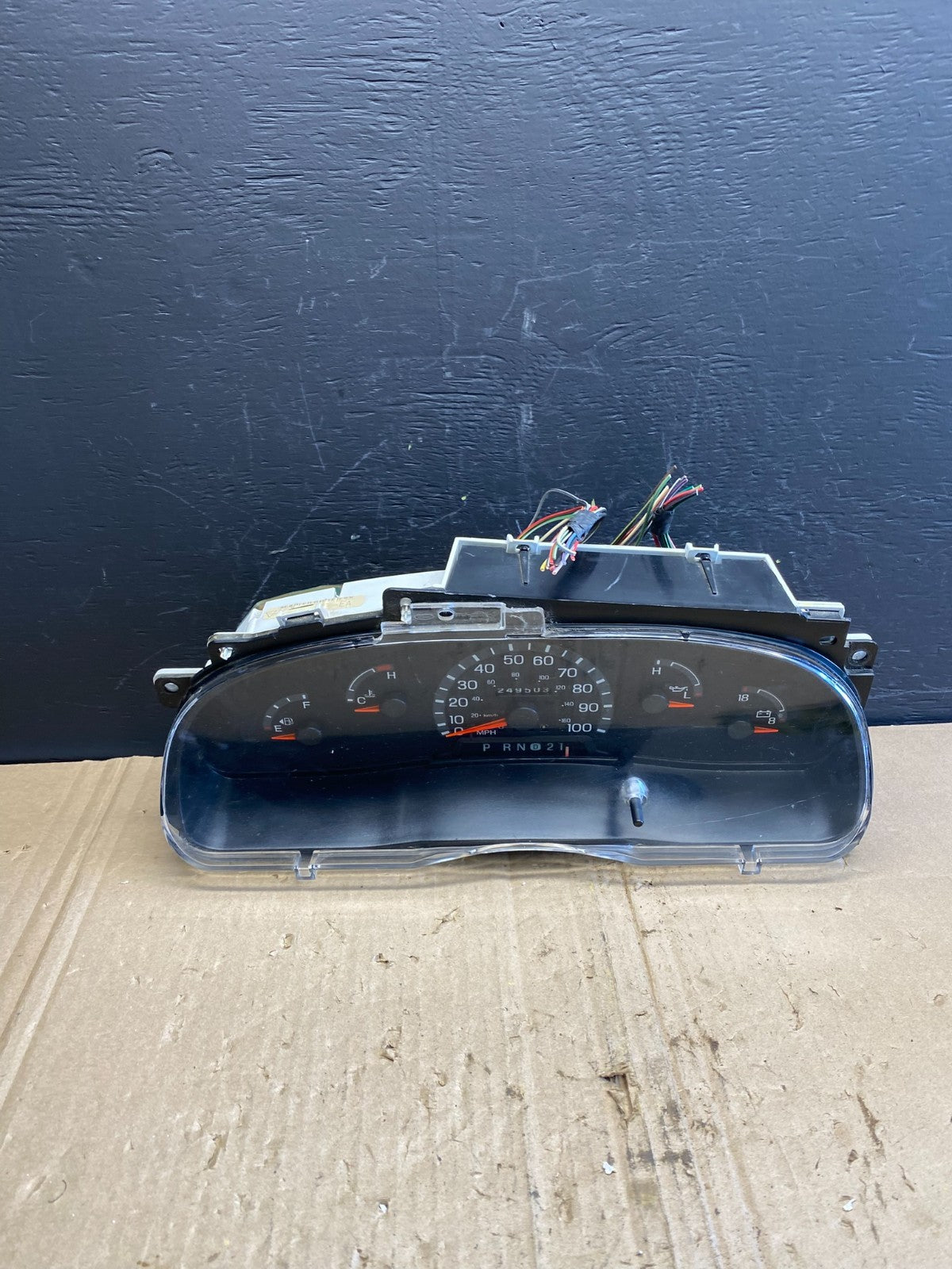 2003 Ford E150 E250 E350 VAN Gauge Speedometer Cluster ab9121 DG0
