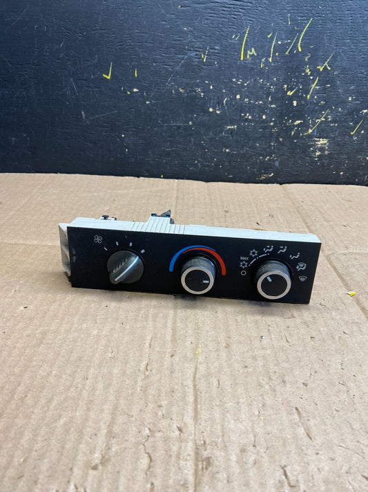 2008-2010 Chevrolet Express 1500 2500 3500 Climate Control Panel AA4886 DG0