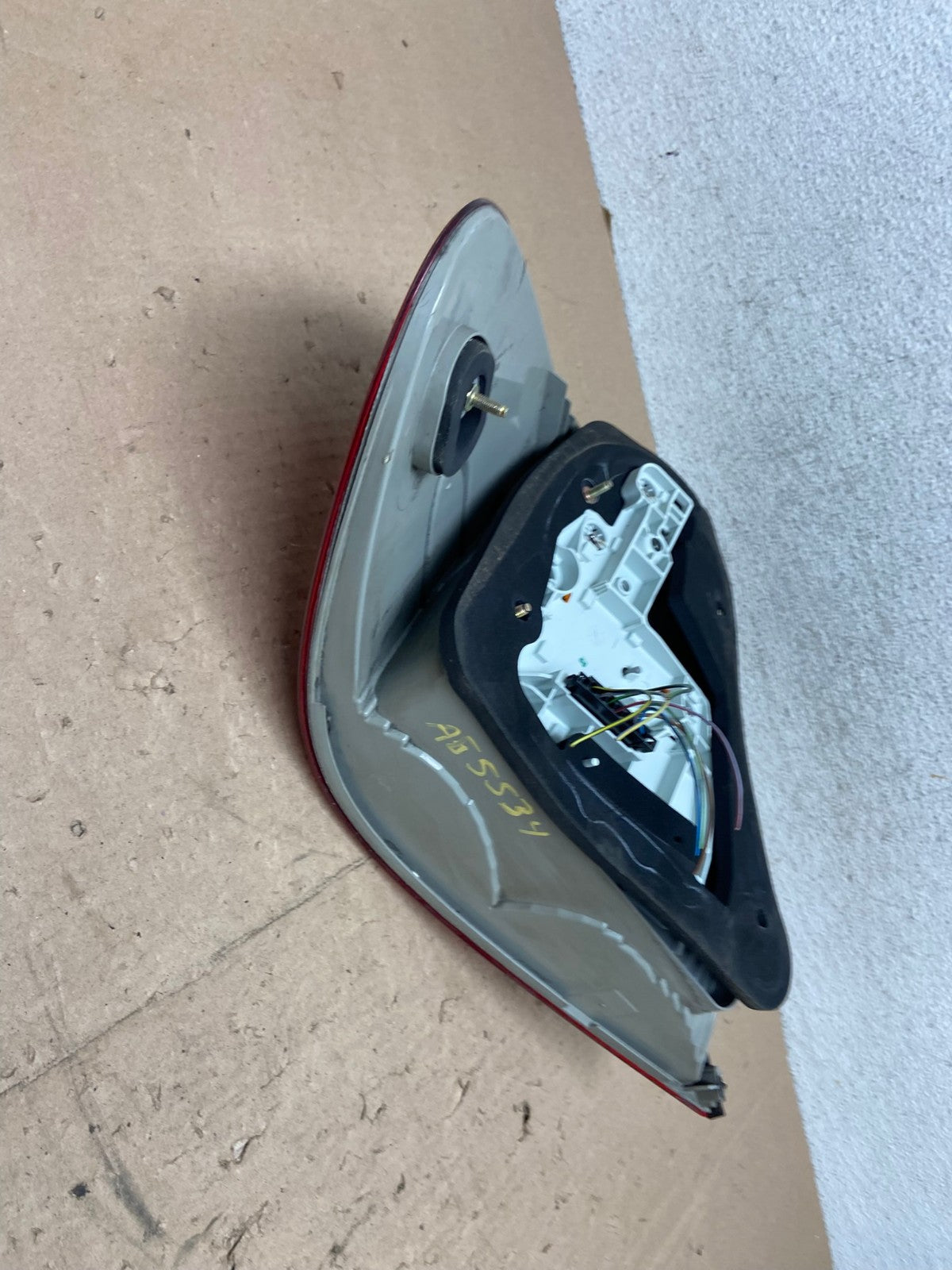 No Led 2003-2006 Mercedes E Class Sedan Right Passenger Tail Light AG5534 LK4