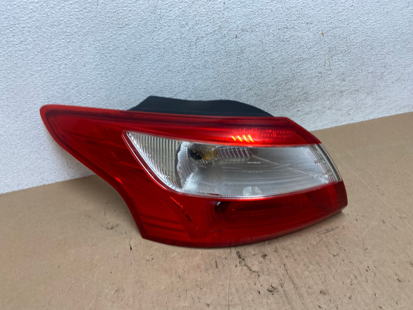 2012 2013 2014 Ford Focus Sedan Left Driver Lh Side Tail Light AE6144 LK0