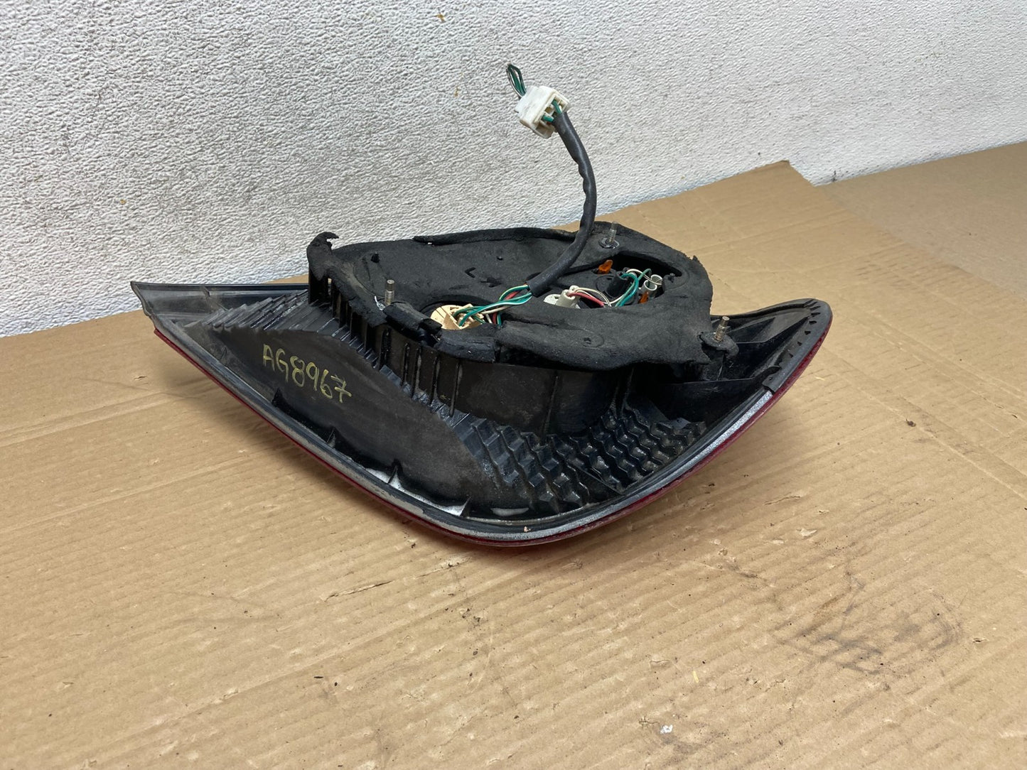 2002 2003 2004 Toyota Camry Left Driver LH Side Tail Light AG8967 DW5