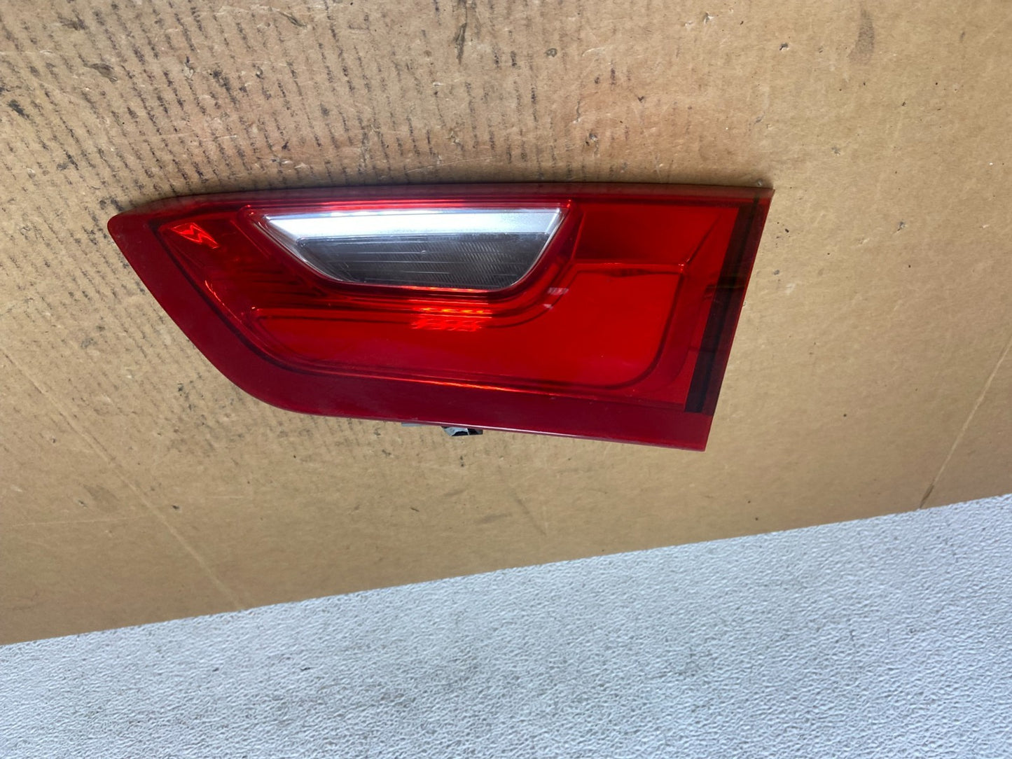 2016 - 2019 Chevrolet Malibu Right Passenger RH Inner Tail Light AE0447 DG0