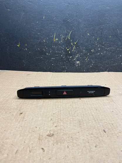 2015 - 2018 KIA Sedona Digital Clock Hazard Switch OEM z0092 DG0