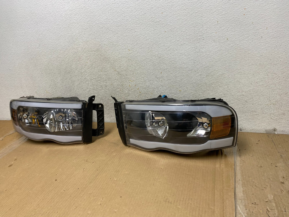 2002 to 2005 Dodge Ram Left+Right Side LED Headlights AH3005 DG2