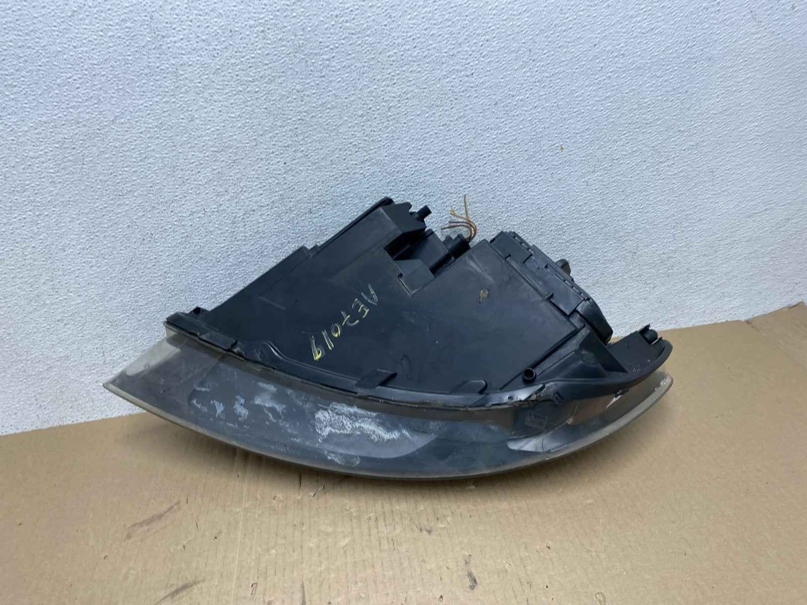 2007- 2009 Audi Q7 Right Passenger RH Side Black Halogen Headlight AE7019 DW7