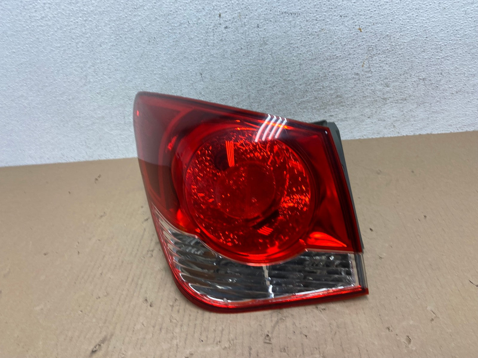 2011 2012 2013 2014 Chevrolet Cruze Left Driver LH Side Tail Light AE7350 LK0