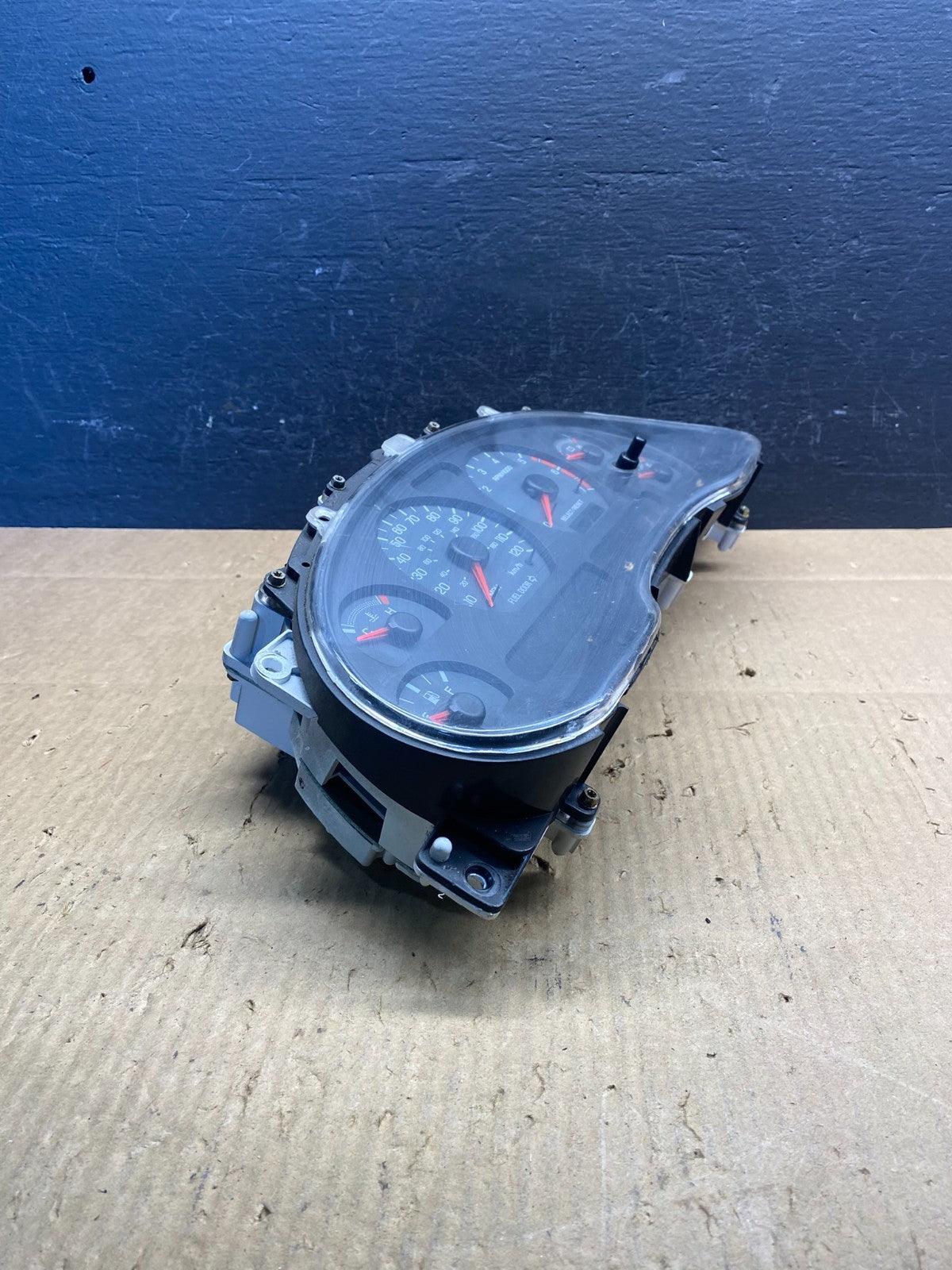 1999 to 2004 Ford Mustang Gauge Cluster Speedometer ad1660 DG1