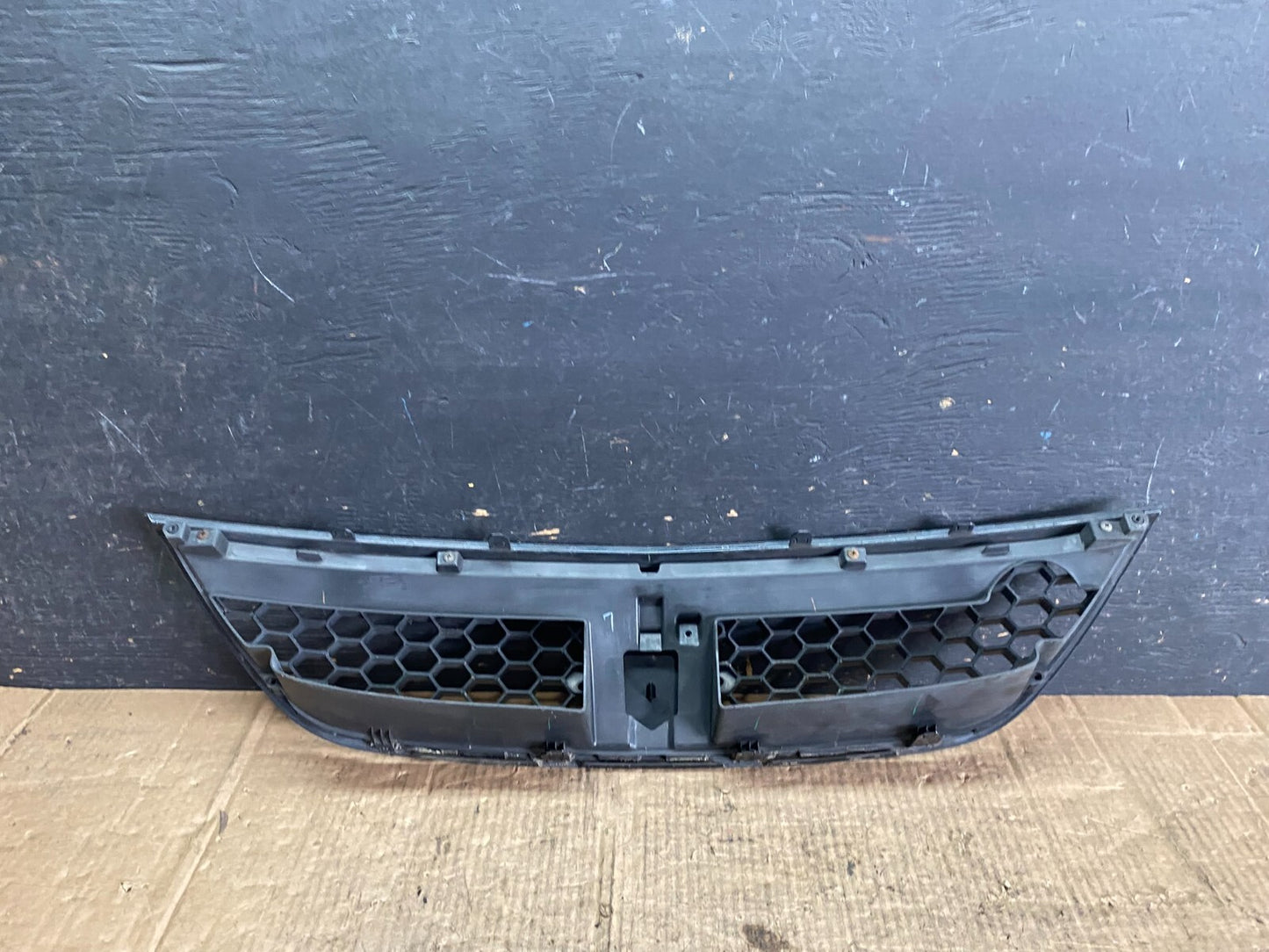 2010 to 2013 Suzuki SX4 Sedan Front Upper Grill Grille O6156 OEM DG3