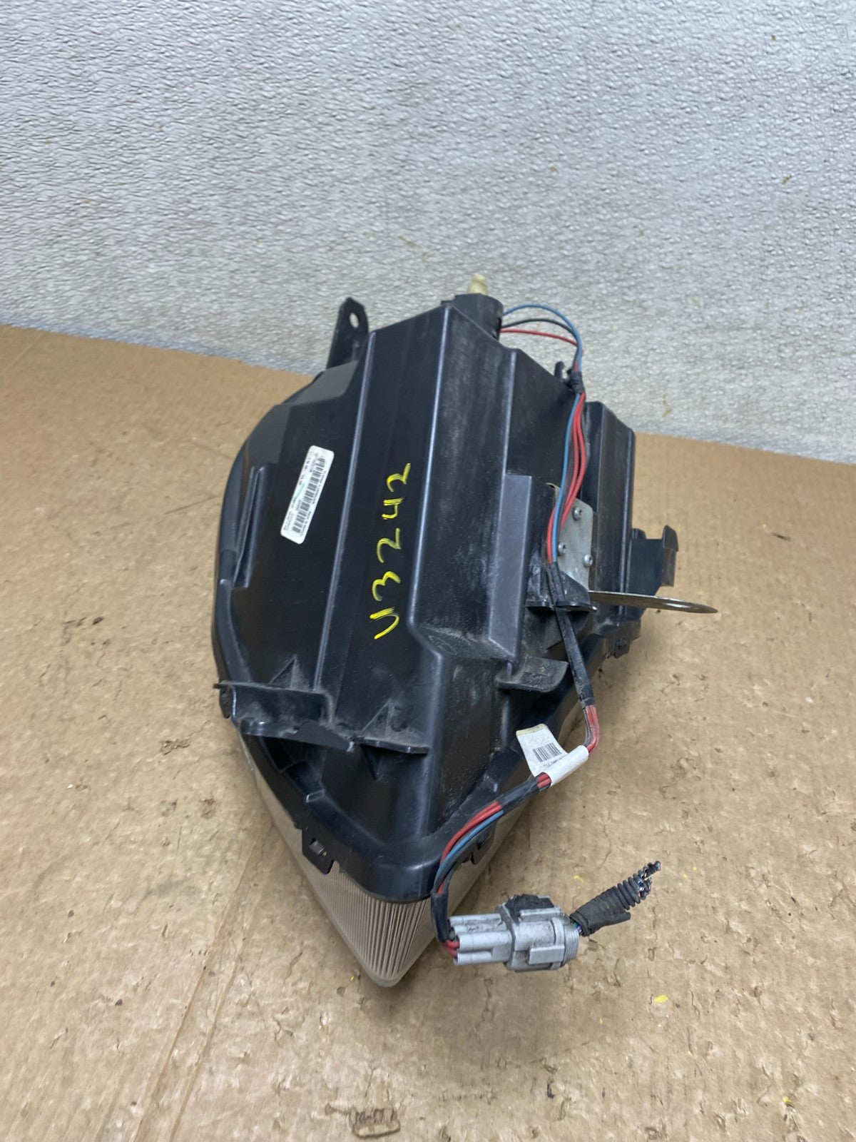 2010 2011 2012 Nissan Sentra Halogen Right Passenger Black Headlight V3242 DW10