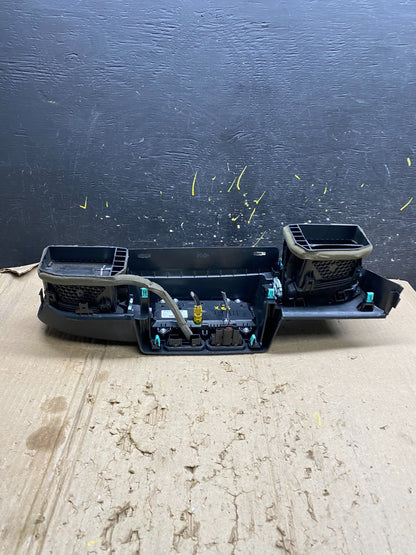 2020 to 2023 Ford  Explorer Console Radio Display Screen Air Vents Oem x6302 DG5
