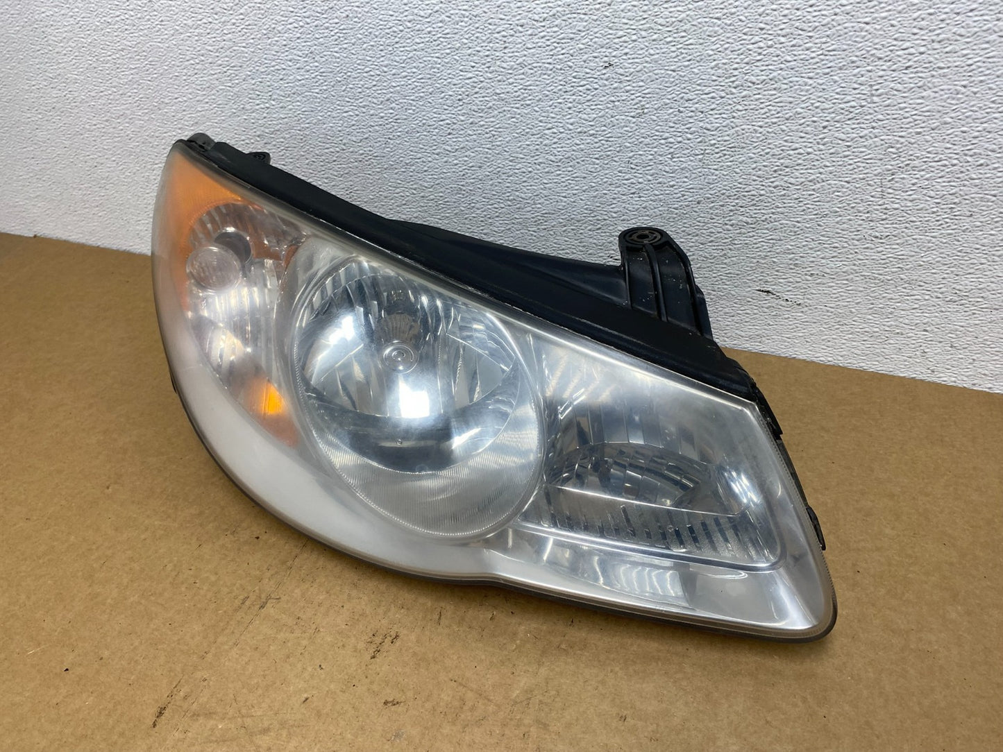 2007 2008 2009 2010 Hyundai Elantra Right Passenger Side Headlight AC1737 DW1