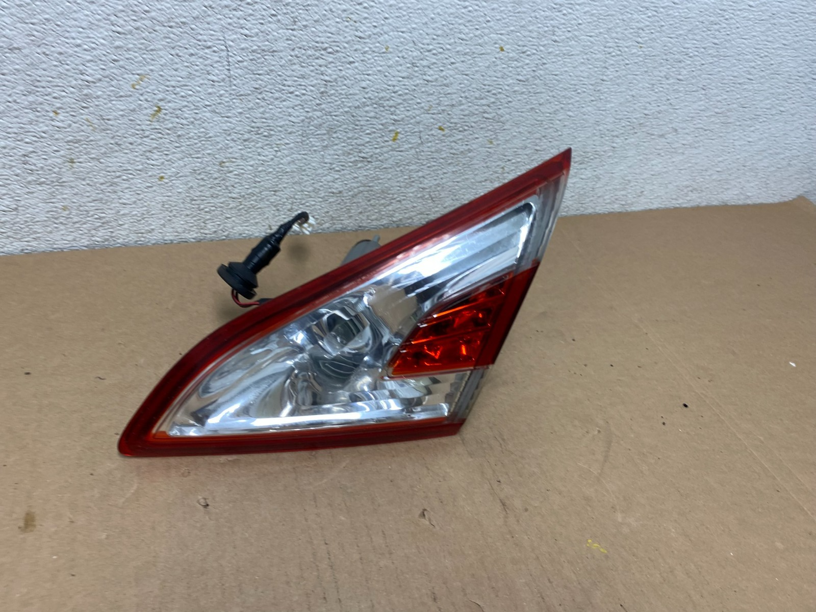 2011-2014 Nissan Murano Right Passenger RH Side Inner Tail Light Oem N1089 GD0